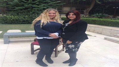 الاثنين.. لقاء حصري للكاتبة البريطانية لويزا يونج علي 