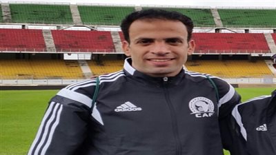 الحنفي حكما لمباراة الأهلي والمقاولون.. وسعفان للمقاصة وسموحة