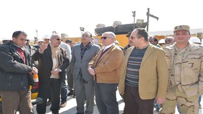 وزير الإسكان يتفقد المرحلة الثانية من محور روض الفرج