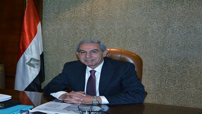 وزير التجارة والصناعة: الحكومة ملتزمة بخلق اقتصاد تنافسى يقوده القطاع الخاص 