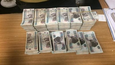 إحباط تهريب مليون ونصف جنيه بحوزة راكب من مطار برج العرب