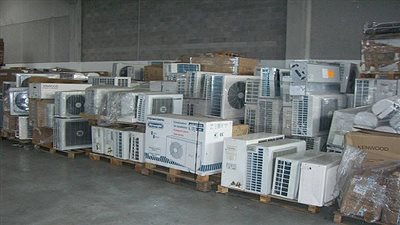 ضبط 7611 جهازا كهربائيا و760 ألف قطعة غيار بمصنع غير مرخص بالبحيرة