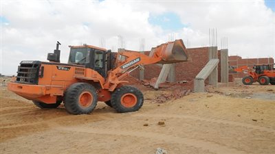 مدبولي يُحذر: قريباً موجة جديدة من إزالات مخالفات البناء بالعبور الجديدة والشروق