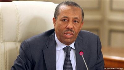 وصول رئيس الحكومة الليبية المؤقتة للقاهرة لبحث آخر التطورات