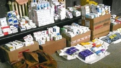 ضبط 3 الاف عبوة مستلزمات طبية مجهولة المصدر بمخزن بالسيدة زينب