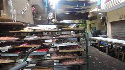 ضبط 17 طن حلويات مجهولة المصدر بالزيتون