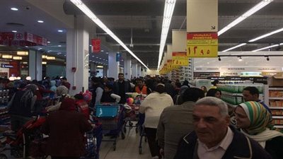 سرقة متعلقات زوار 