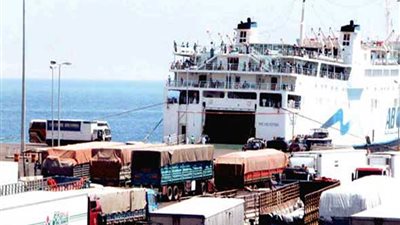 جمارك نويبع تحبط محاولة تهريب مستحضرات تجميل