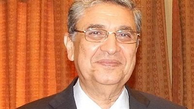 وزير الكهرباء يبحث مع سفير رومانيا فرص التعاون المشترك بين الجانبين