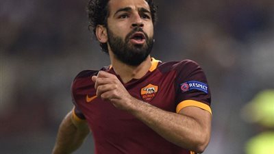 محمد صلاح أساسيا مع روما أمام ليون في الدوري الأوروبي