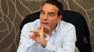 أيمن أبو العلا يطالب الحكومة بالاهتمام بمستشفيات زايد وأكتوبر