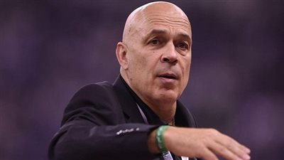 محمد عبد الشافي يقود أهلي جدة أمام العين بدوري أبطال آسيا