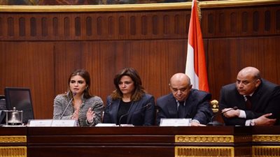 سحر نصر تلتقى عدد من المستثمرين في حضور وزير السياحة 