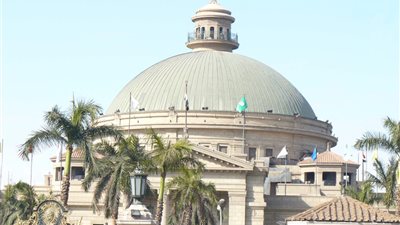 تجارة القاهرة تنظم ندوة حول التحديات الاقتصادية ودور سوق المال غدا