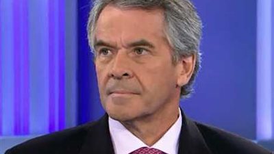 السفير البريطاني السابق لدى واشنطن يحذر من التجسس على ترامب