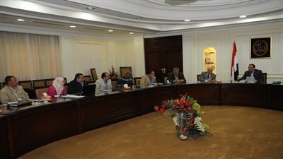 مدبولي يطالب مسئولي 