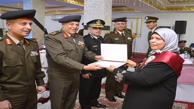 بمناسبة عيد الأم القوات المسلحة تنظم احتفالية لتكريم الأسرة المصرية