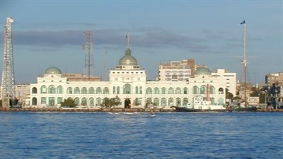 هيئة قناة السويس: 7 مليارات جنيه متوسط الإيراد الشهري في 2017