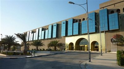 اندلاع حريق بفندق البصرة الدولي في العراق