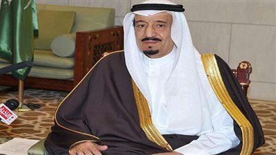 الملك سلمان أول زعيم عربي يصل الأردن للمشاركة بالقمة العربية