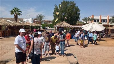 سائحو بريطانيا يتوافدون على 