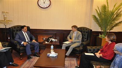 وزير الصحة يلتقي السفير السويسري لبحث التعاون الصحي بين البلدين