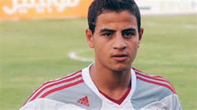 أحمد توفيق يقترب من قيادة جبهة الزمالك اليمنى أمام إنبي