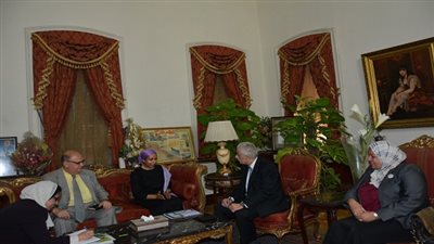 شوقى يلتقى بوفد من البنك الدولى لمناقشة سبل التعاون لتطوير التعليم   