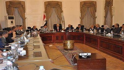 شوقى: المعلمون هم النواة الأساسية للعملية التعليمية 