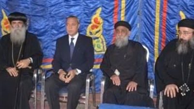 محافظ قنا يقدم واجب العزاء فى شهداءحادث الكنيستين