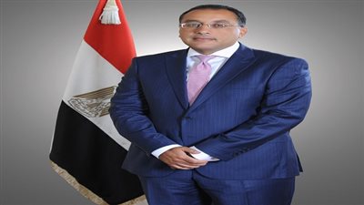 وزير الإسكان يُصدر 42 قراراً إدارياً لإزالة مخالفات البناء بالساحل الشمالى 