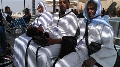 شركات الطيران 1400 معتمر عبر 9 رحلات