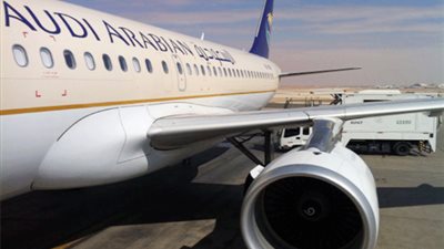 الخطوط السعودية تلغي ٤ رحلات.. واستمرار أزمة تكدس المعتمرين