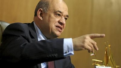 وزير السياحة: انتهاء أزمة المعتمرين العالقين تدريجيا و١٠ طائرات لنقلهم