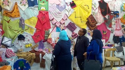 بالصور.. افتتاح معرض ختام أنشطة الاقتصاد المنزلى بالسويس