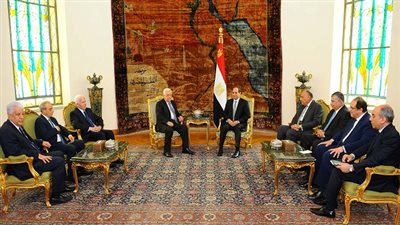 السيسي يستقبل الرئيس الفلسطينى محمود عباس