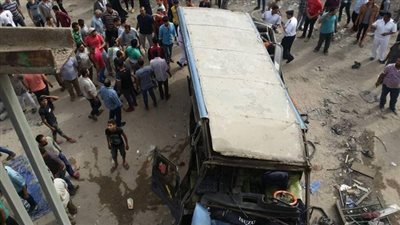 ننشر اللقطات الأولى لحادث سقوط أتوبيس من أعلى ''دائري السلام''