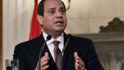 السيسي: أشعر بمعاناة المواطن.. والفقر يدفع إلى التشدد والتطرف