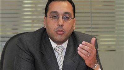 وزير الإسكان: الرئيس السيسى يوجه باستيعاب جميع حاجزى الأراضى بمدينتى 