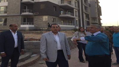 وزير الاسكان يتفقد أعمال التطوير وإسكان دار مصر بمدينة 6 أكتوبر