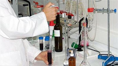 الصحة العالمية تحذر من كارثة الكوليرا.. والحوثيون يمنعون العلاج