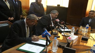 توقيع بروتوكول تعاون بين وزارتى الرى والنقل