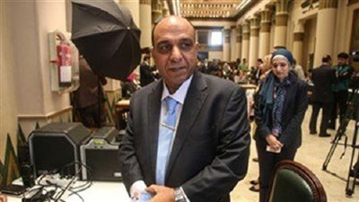 برلمانى يتهم رئيس 