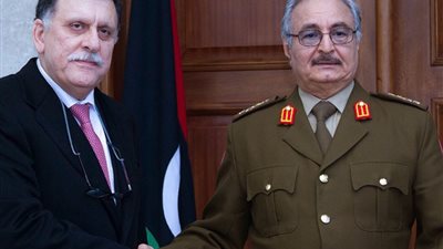 موقع إماراتي: لقاء بين حفتر والسراج في مصر الخميس