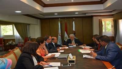 شوقى يعقد اجتماعًا مع أعضاء  المجلس القومى لشئون الإعاقة