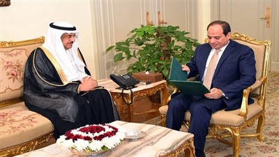 السيسي يتسلم دعوة 