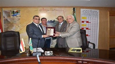 مشروعات جديدة للحد من التلوث والمحافظة على البيئة بين محافظة الفيوم وحزب فرسان مصر