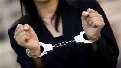 النيابة تأمر بضبط فتاة قتلت جارها في عين شمس