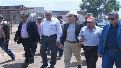 وزير النقل يتابع أعمال تنفيذ الطريق الدائري الإقليمي