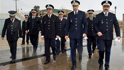 عقيد شرطة يحارب الارهاب على طريقته الخاصة  